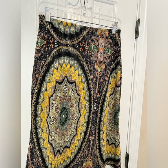 COPY - Unique printed stretch crepe skirt. - Picture 3 of 4